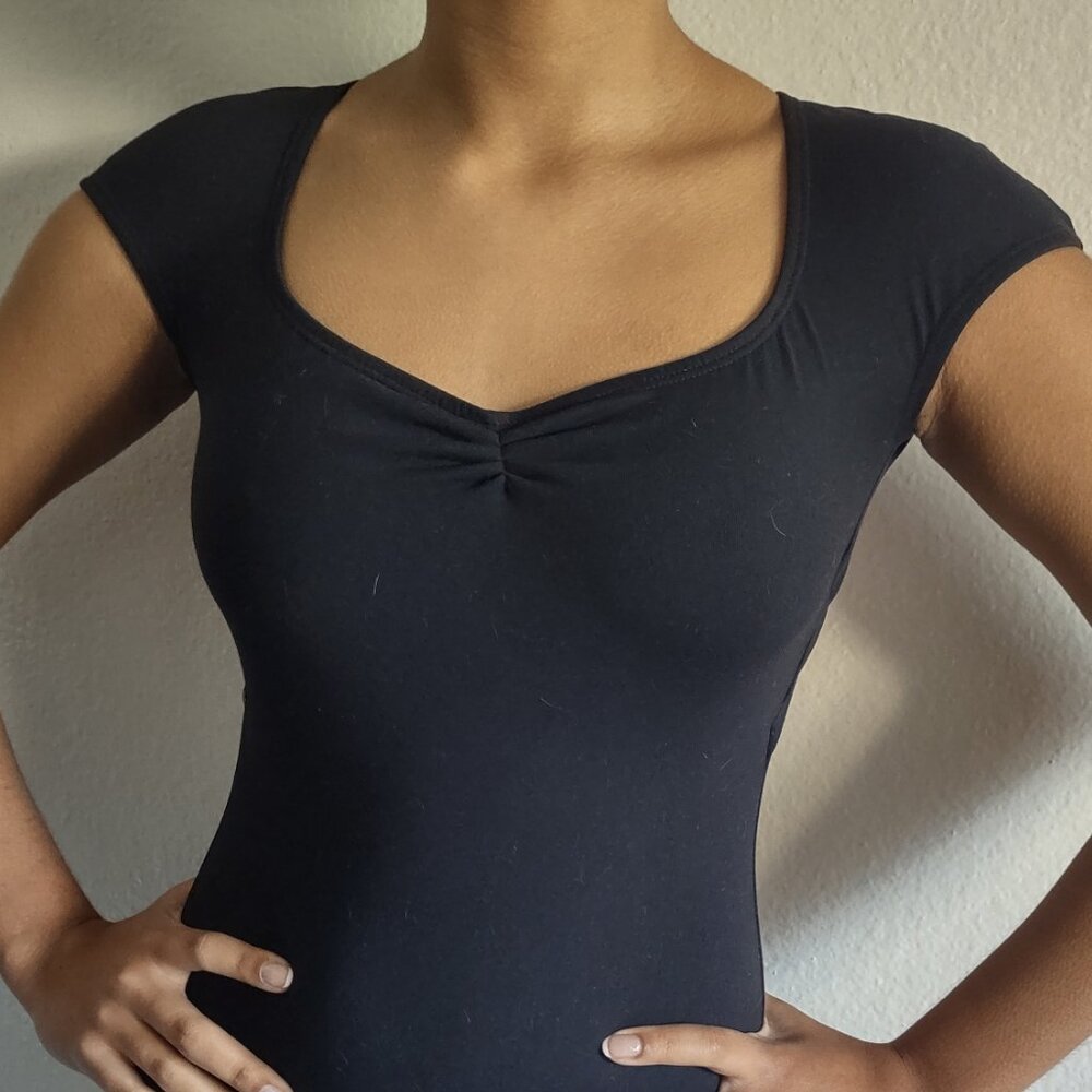 Front Pinch, Cap Sleeve Leotard.
